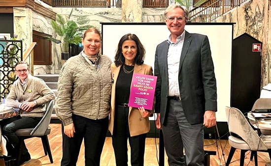 Präsidentin Agata Klaus, Governorin Mariam Ipektchi und Präsident Andreas Hochberger